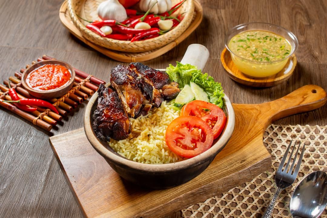 Grilled chicken claypot with sambal and soup